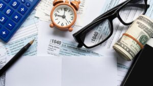 法人税の見直しは経済成長に不可欠です。カナダ・ケベック州のEV補助金の失敗は、高額な法人税がもたらす問題を浮き彫りにしました。